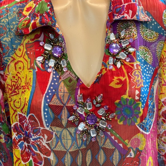 Colorful Floral bejeweled tunic - Picture 2 of 4